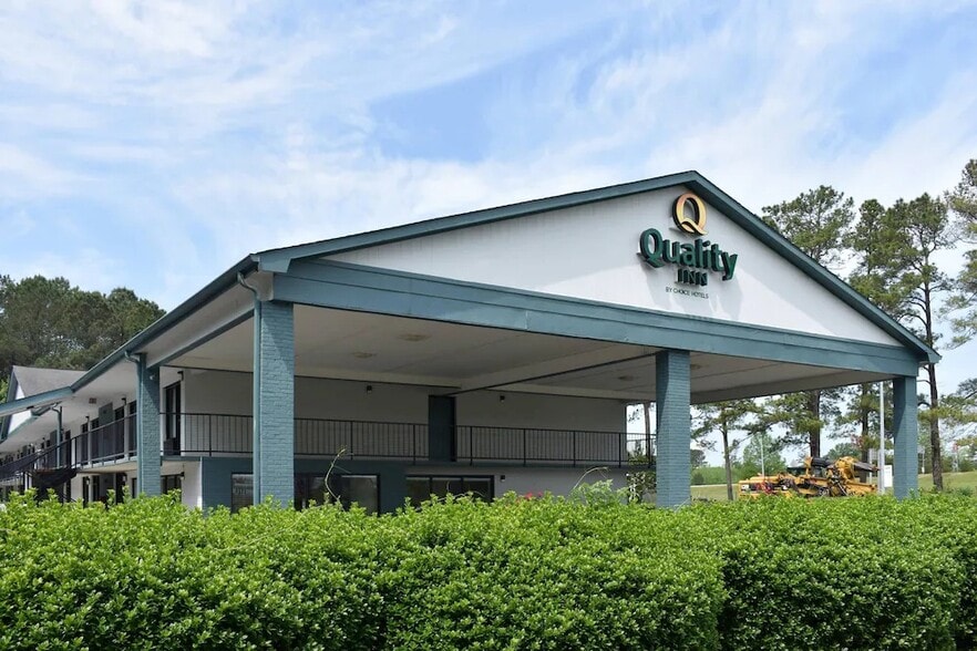 Primary Photo Of 3031 Paxville Hwy, Manning Hotel For Sale