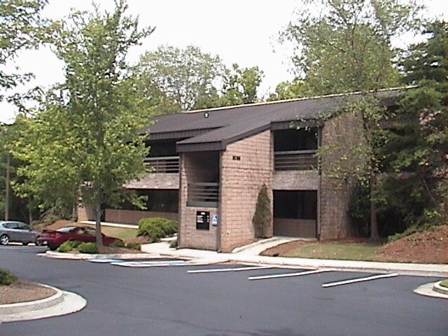 More Photos Of 3088 Mercer University Dr, Chamblee Office For Sale