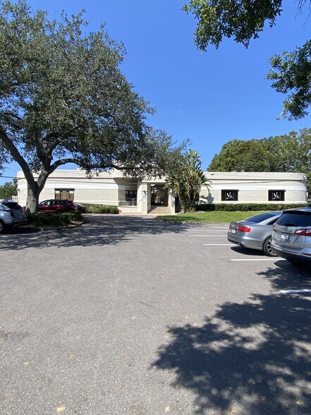 More Photos Of 3023 Eastland Blvd, Clearwater Coworking Space