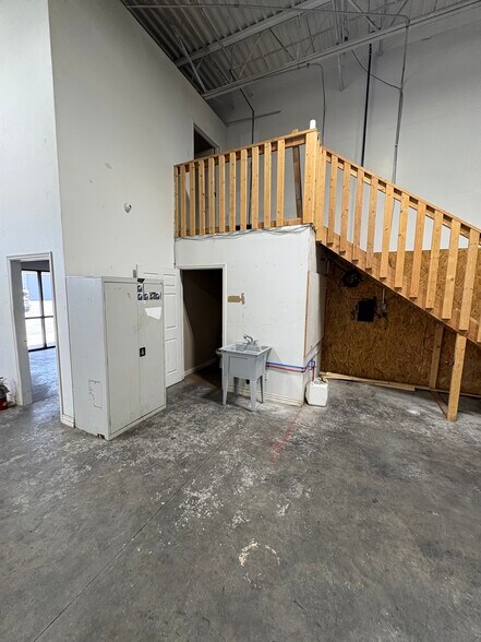 More Photos Of 1350 W 200 S, Lindon Warehouse For Sale
