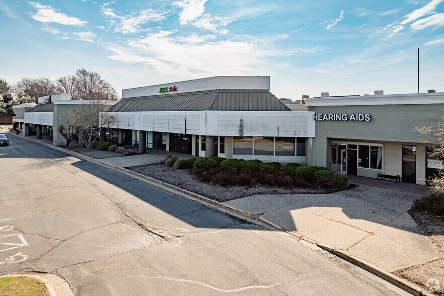 More Photos Of 150-300 N Hurstbourne Pky, Louisville General Retail For Sale