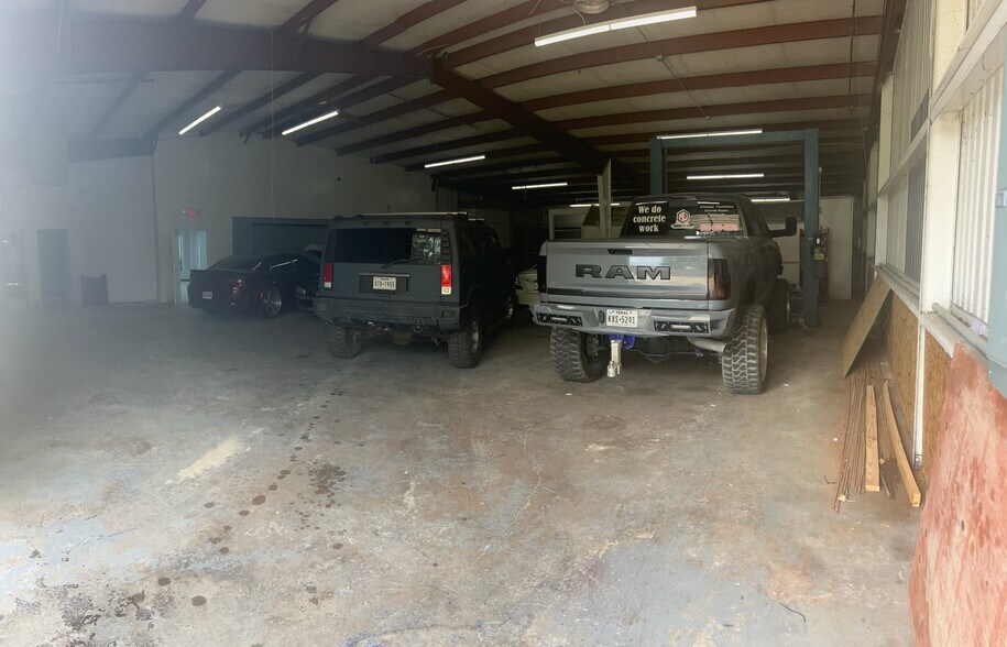 More Photos Of 14606 Sheraton St, Houston Warehouse For Sale