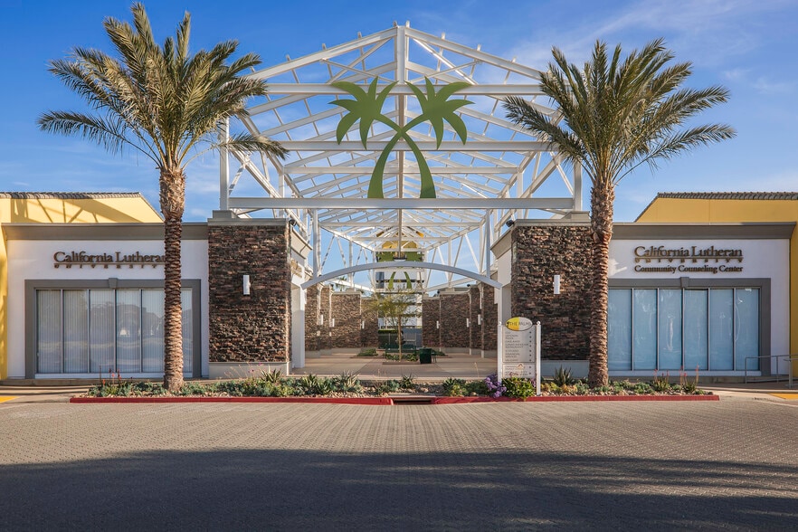 2200 Outlet Center Dr, Oxnard, CA 93030 For Lease