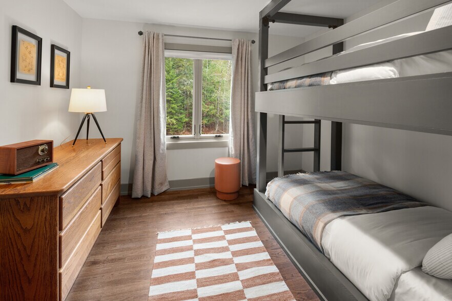 More Photos Of 56 Turner Mill Ln, Stowe Specialty For Sale