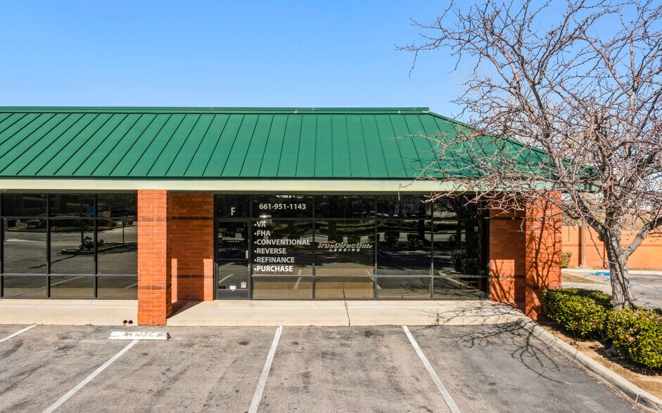 More Photos Of 1113 W Avenue M4, Palmdale Office For Lease