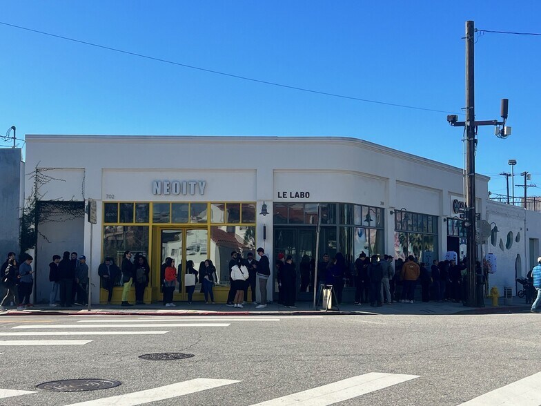 Primary Photo Of 734-744 E 3rd St, Los Angeles Storefront For Lease