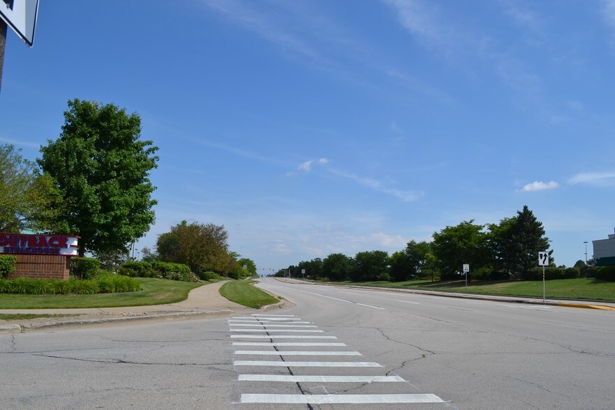 More Photos Of 164 S Gary Ave, Bloomingdale Land For Lease