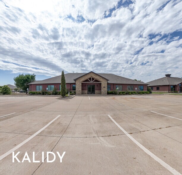 More Photos Of 2220 NW 164th St, Edmond Office For Sale