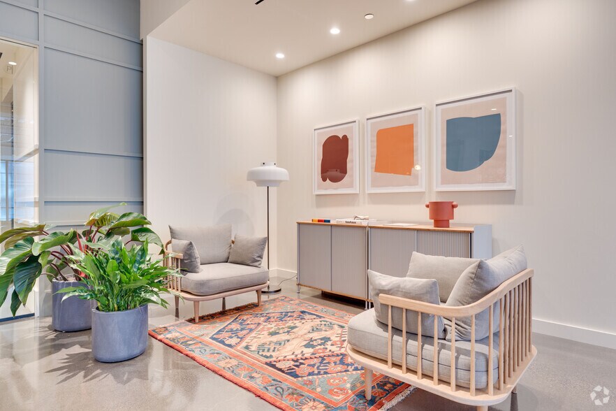 More Photos Of 333 N Green St, Chicago Office For Lease