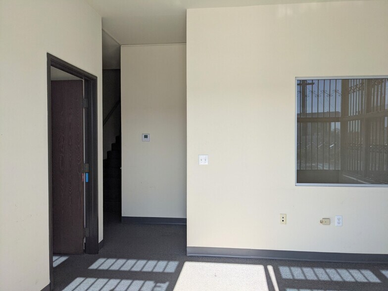 More Photos Of 10018 Lower Azusa Rd, El Monte Warehouse For Lease