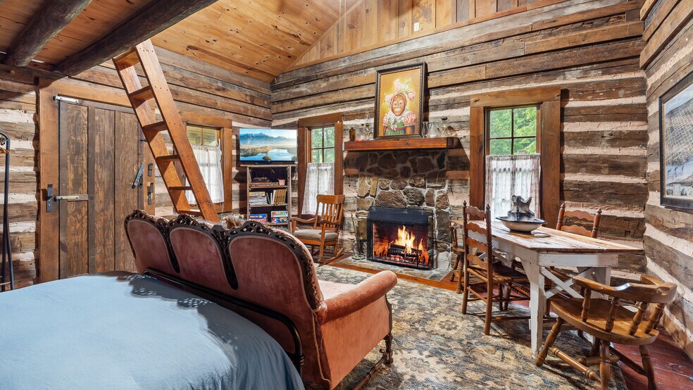 More Photos Of 1010 Conway St, Washington Specialty For Sale