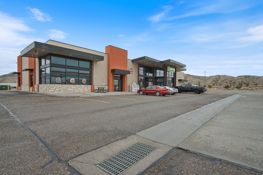 More Photos Of 2055 S & State St, Salina Service Station For Sale