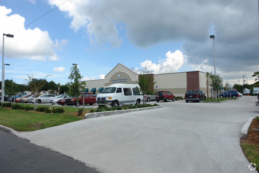 More Photos Of 650 34th St S, Saint Petersburg Medical For Sale