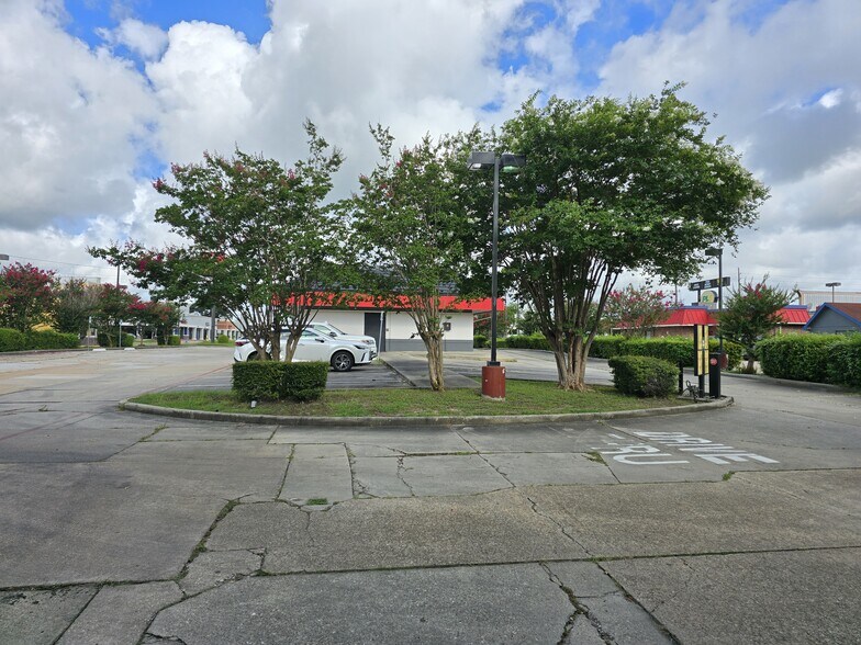More Photos Of 4232 Highway 6 N, Houston Fast Food For Sale