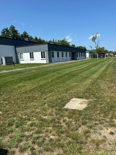 More Photos Of 12 Continental Blvd, Merrimack Distribution For Sale