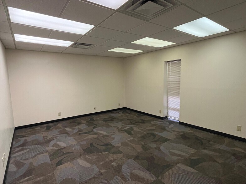 More Photos Of 1001 E Central Ave, Wichita Light Distribution For Lease