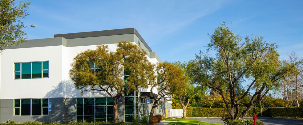 Primary Photo Of 15131 Woodlawn Ave, Tustin Flex For Sale