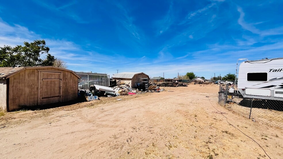 More Photos Of 12036 Bartlett Ave, Adelanto Office Residential For Sale