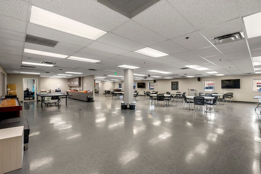 More Photos Of 400 W 48th Ave, Denver Office For Lease