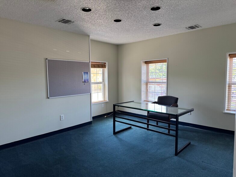 More Photos Of 353 Main St, Spotswood Office For Sale