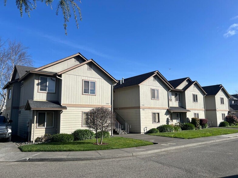 More Photos Of 3200 Matthew Ln, Fortuna Apartments For Sale