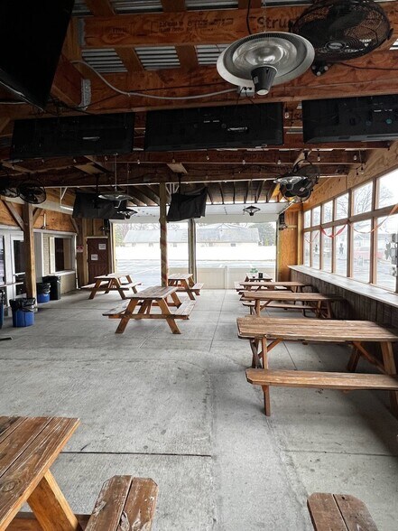 More Photos Of 910 Union Ave, Union Beach Restaurant For Sale