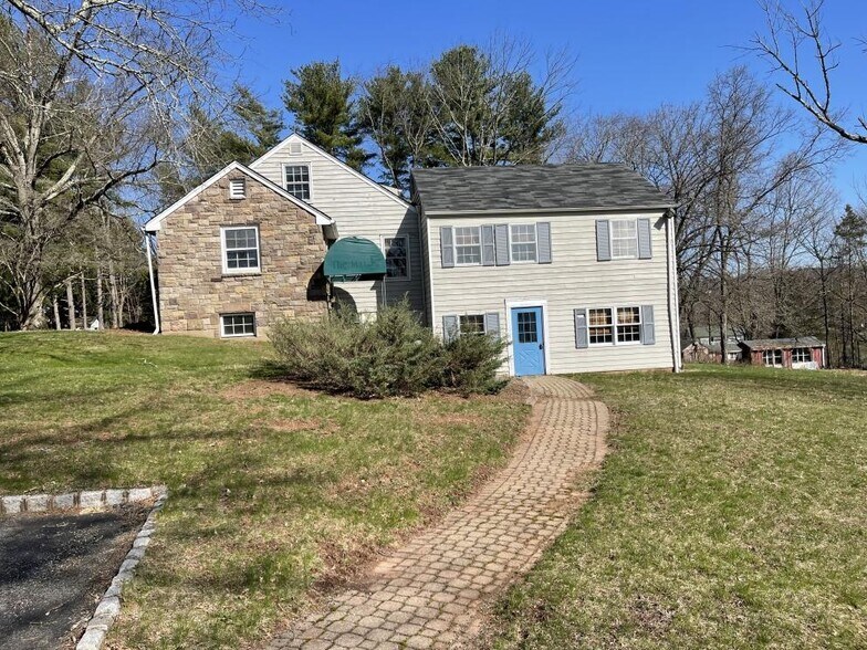 More Photos Of 1132 State Route 31, Lebanon Office Residential For Sale