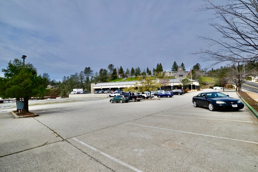 More Photos Of 840 E Main St, Grass Valley Movie Theatre For Sale