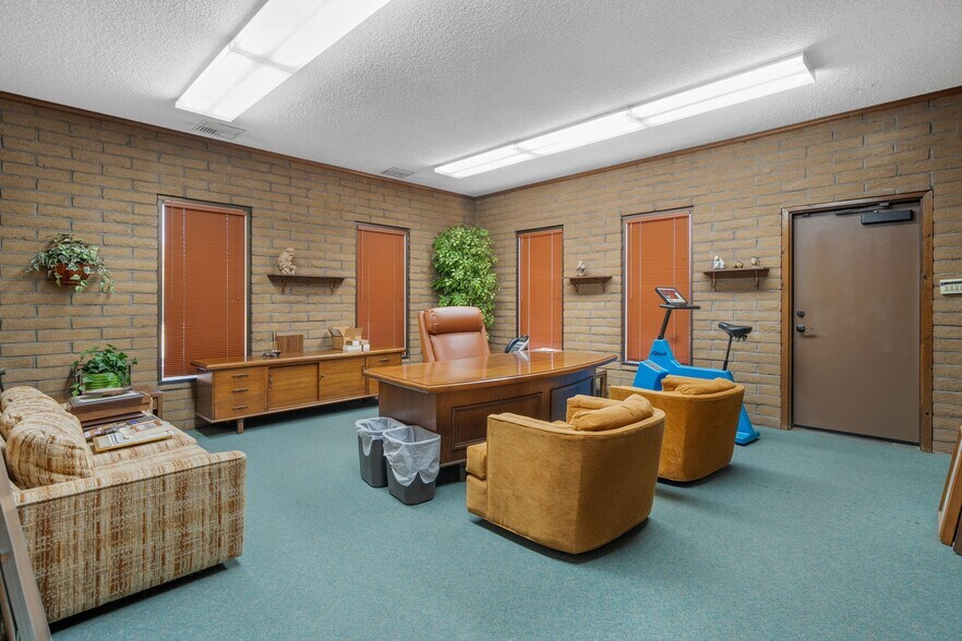 More Photos Of 11251 Jersey Blvd, Rancho Cucamonga Manufacturing For Lease