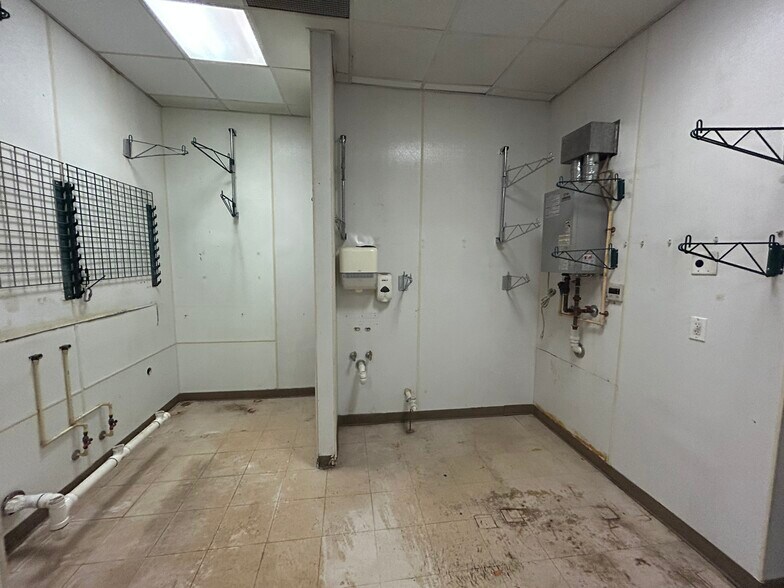 More Photos Of 230 Roosevelt Dr, Monroe Freestanding For Lease