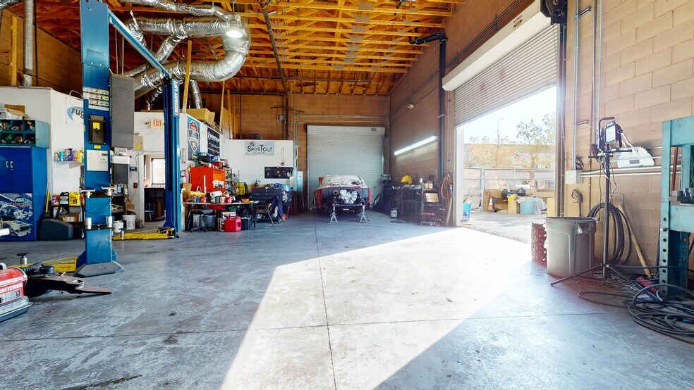 More Photos Of 3495 W Lake Mead Blvd, North Las Vegas Warehouse For Sale