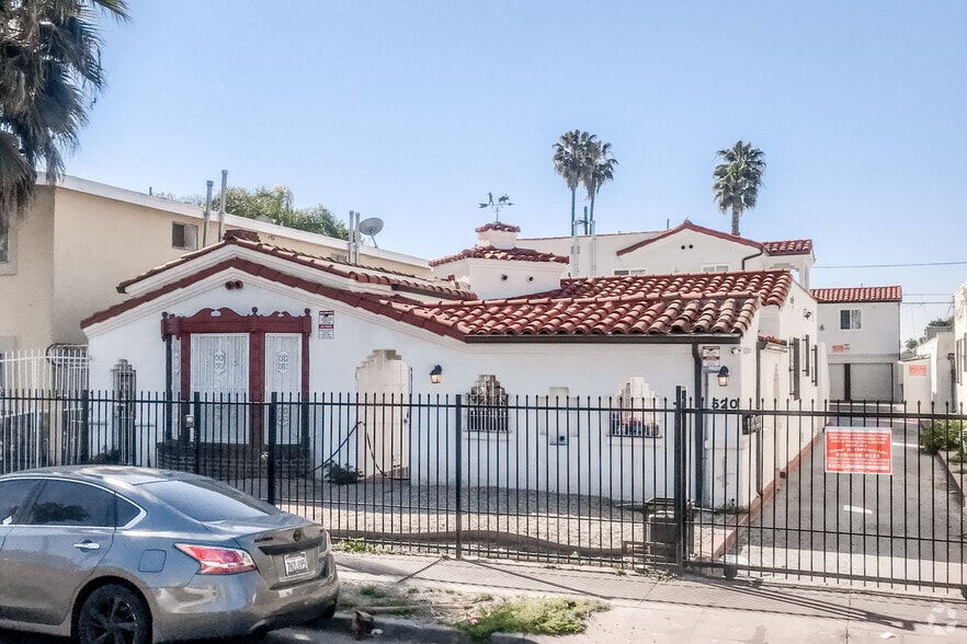Primary Photo Of 520 W 82nd St, Los Angeles Apartments For Sale