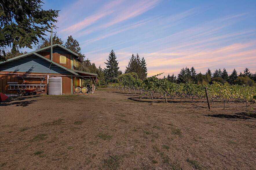 More Photos Of 1673 Woodland Dr, Port Townsend Winery Vineyard For Sale