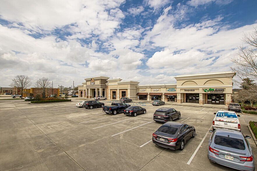 More Photos Of 810 W Highway 30, Gonzales Warehouse For Lease