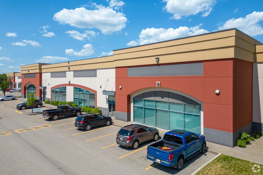 More Photos Of 3101-3141 16th St NE, Calgary Warehouse For Lease