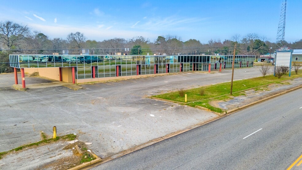 More Photos Of 3215 W Oak St, Palestine Medical For Lease