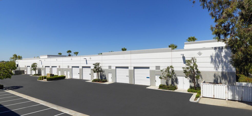 More Photos Of 1351 S Grove Ave, Ontario Warehouse For Lease