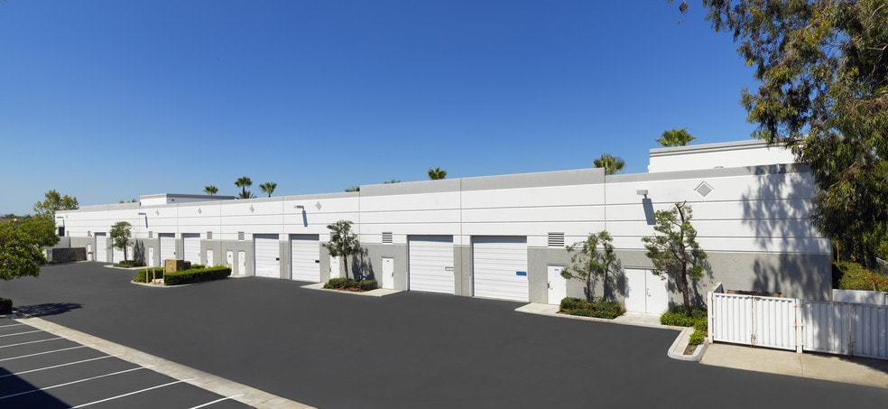 More Photos Of 1351 S Grove Ave, Ontario Warehouse For Lease