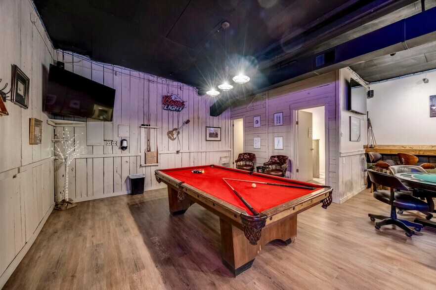 More Photos Of 422 Fryes Ln, Danville Sports And Entertainment For Sale