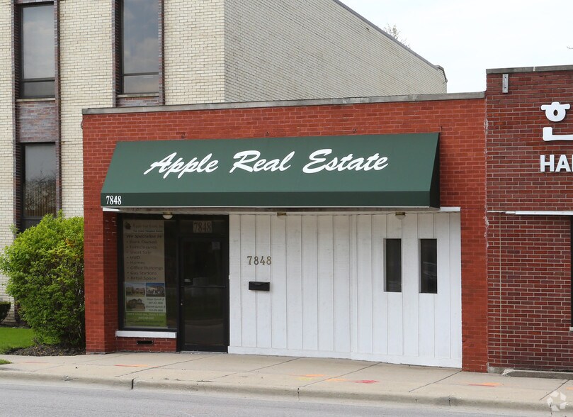 More Photos Of 7848 Lincoln Ave, Skokie Office Residential For Sale