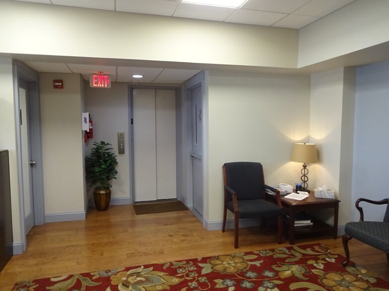 More Photos Of 8 Capitol St, Charleston Loft Creative Space For Sale