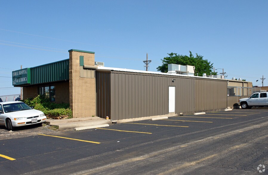 More Photos Of 7902 Slide Rd, Lubbock Veterinarian Kennel For Lease