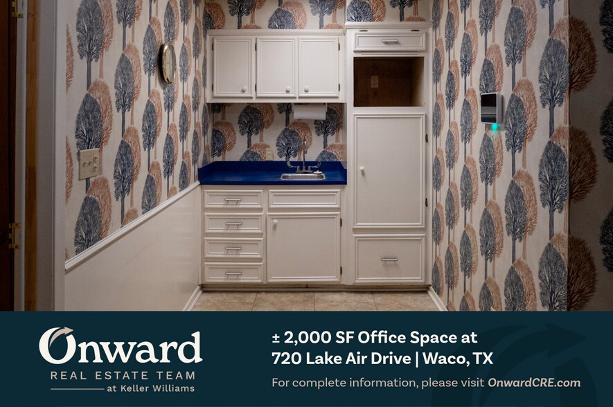 More Photos Of 720 Lake Air Dr, Waco Office For Lease