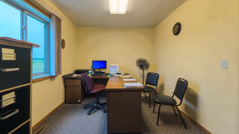 More Photos Of 438 S Main St, Dover Warehouse For Sale