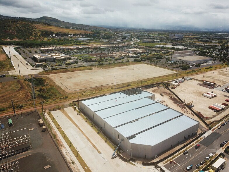 More Photos Of Lauwiliwili Street, Kapolei Warehouse For Lease