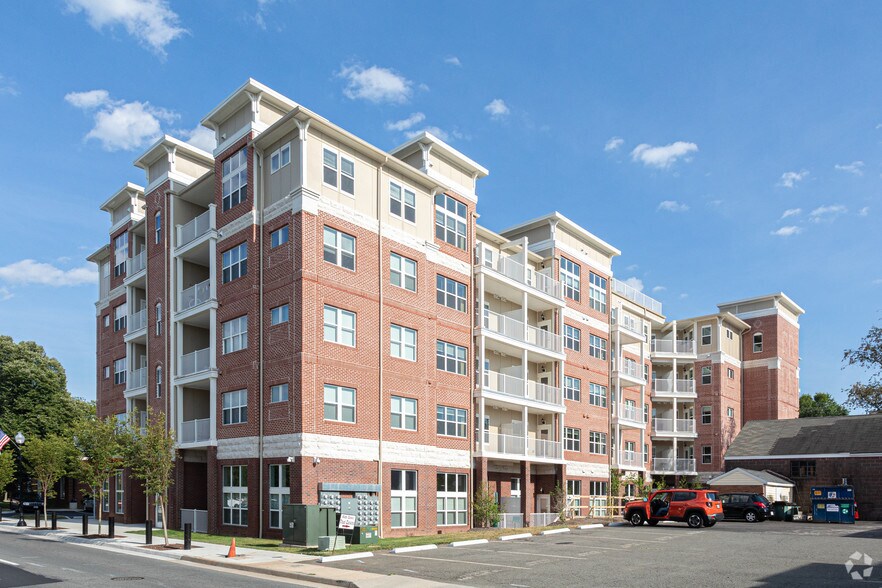 More Photos Of 9009 Church St, Manassas Apartments For Lease