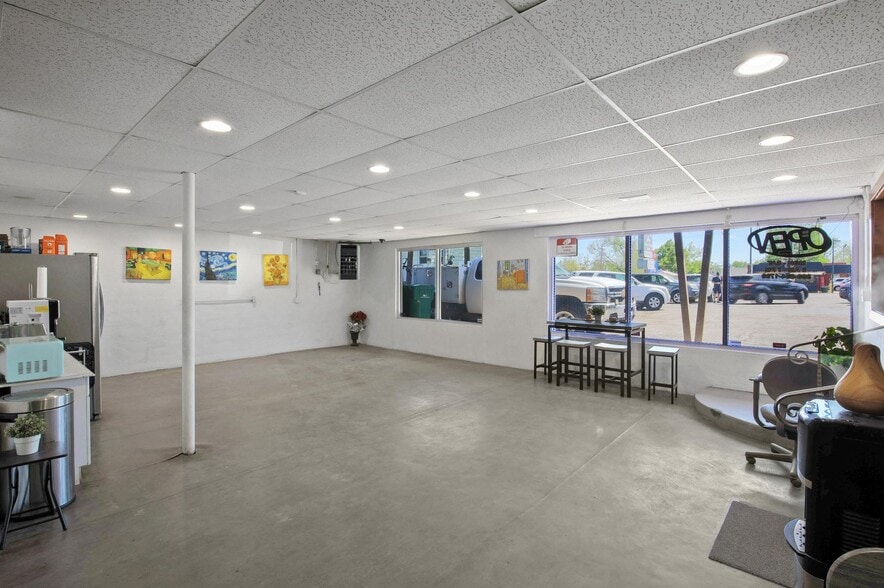 More Photos Of 4267 S Broadway, Englewood Auto Dealership For Sale