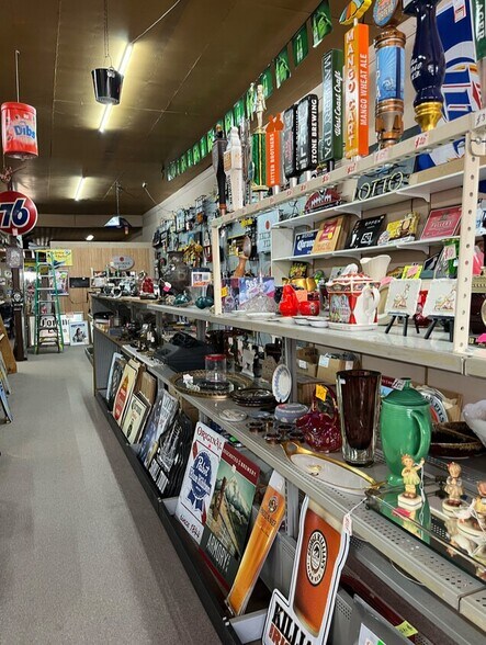 More Photos Of 108 Main St, Seminole Storefront For Sale