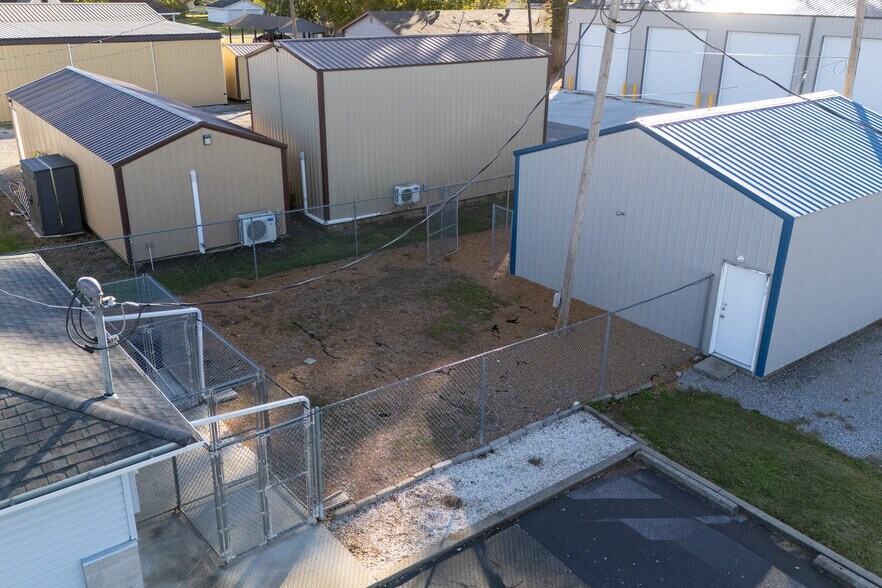 More Photos Of 602 S Court St, Marion Office For Sale