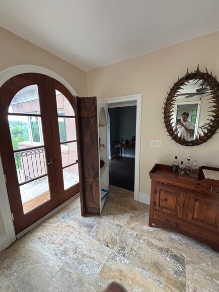 More Photos Of 11500 Springridge Rd, Potomac Specialty For Sale